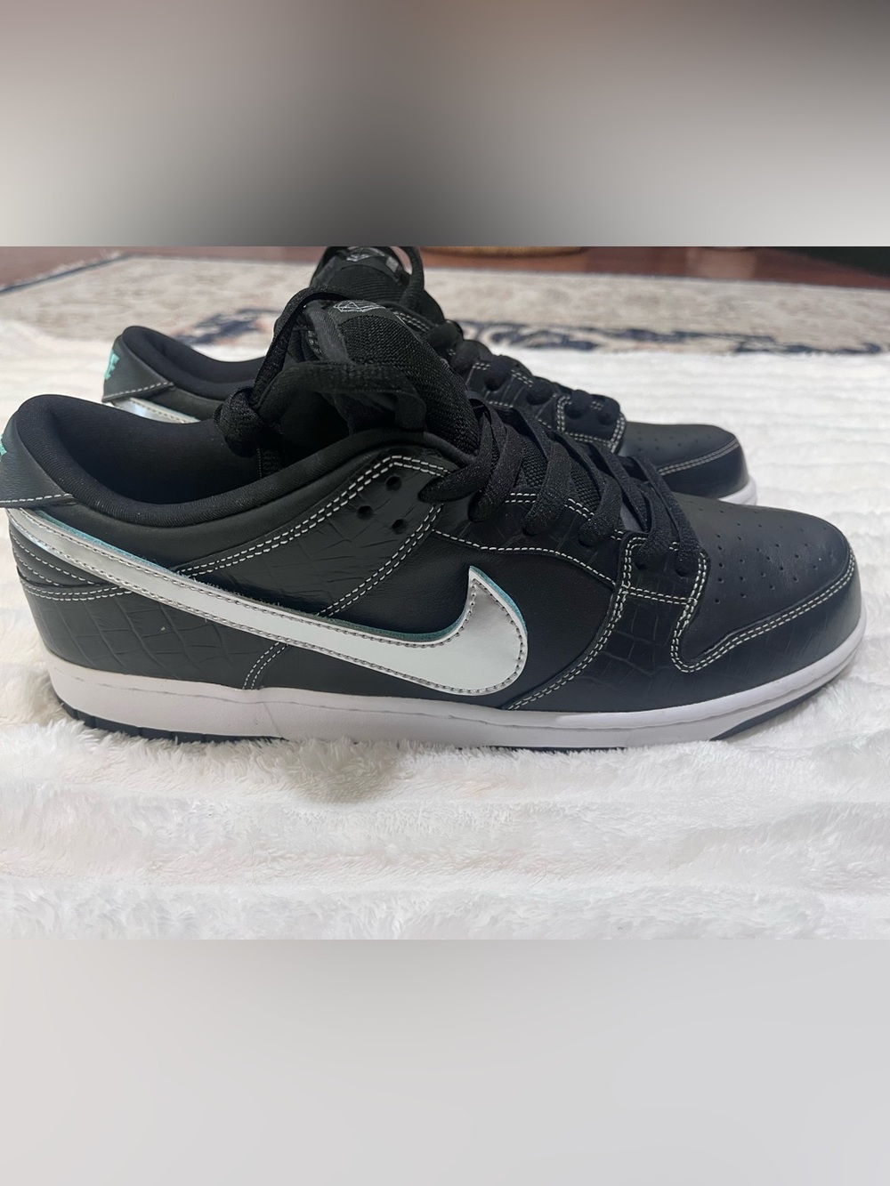 Nike Men’s SB Dunk Low Diamond Supply Co. Black Diamond